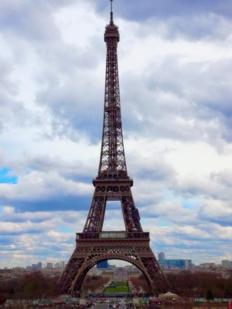 eiffel tower paris france at dusk