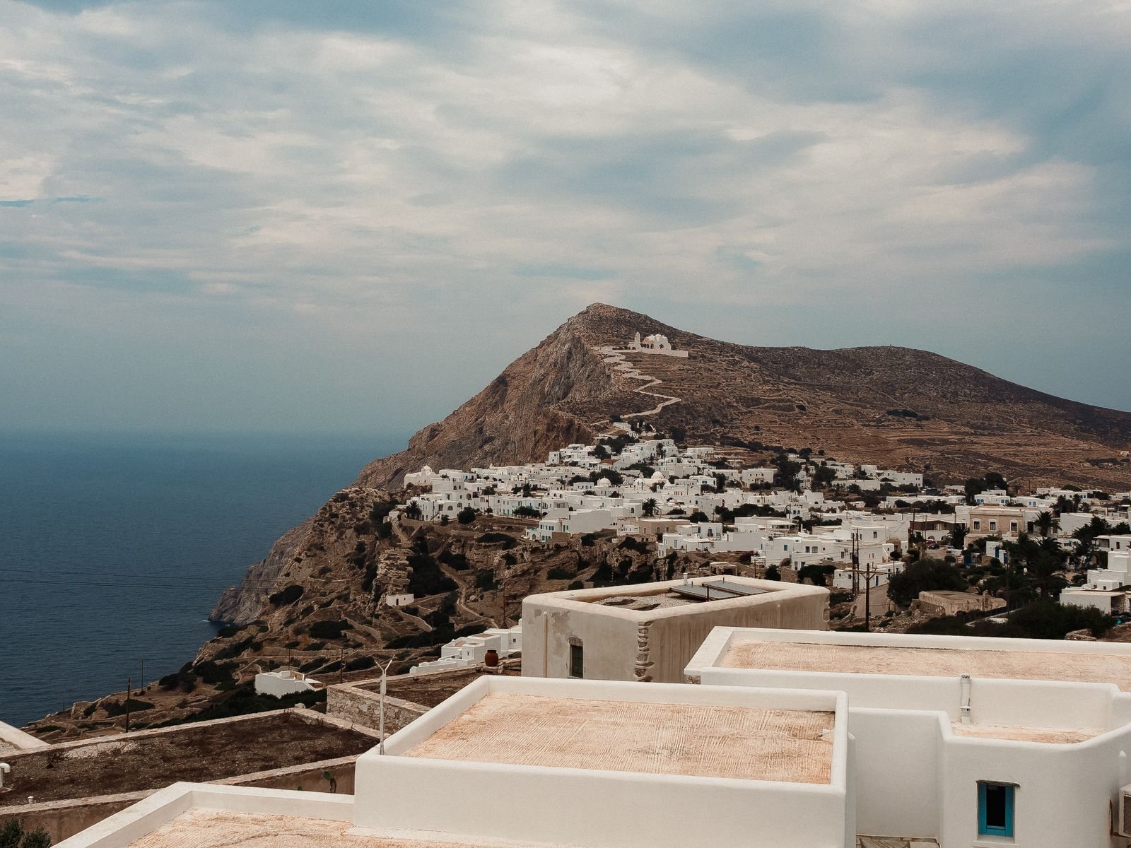 Albania vs Greece on beaches and crowds, and who each country suits best