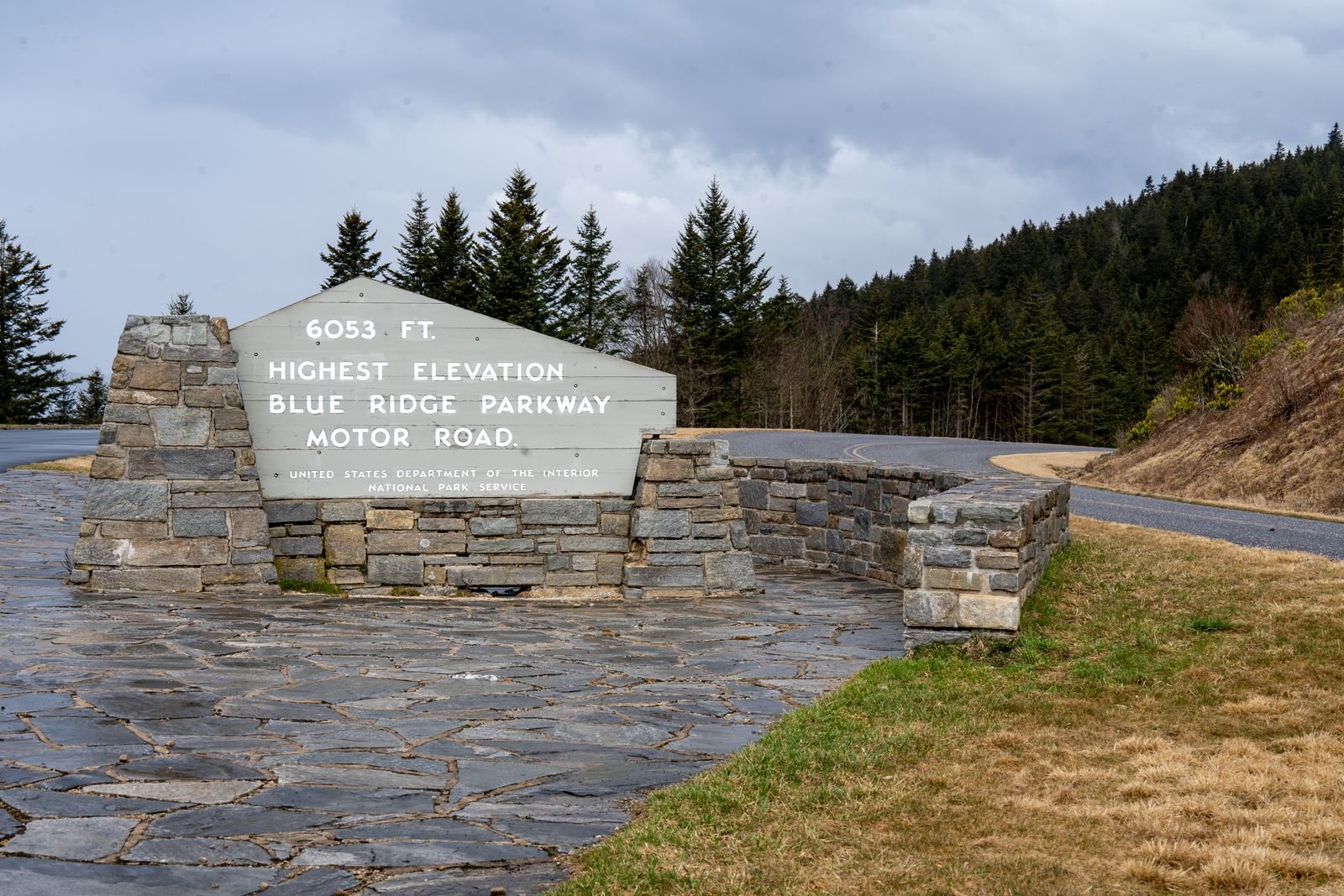 Asheville travel guide to Blue Ridge Parkway drives