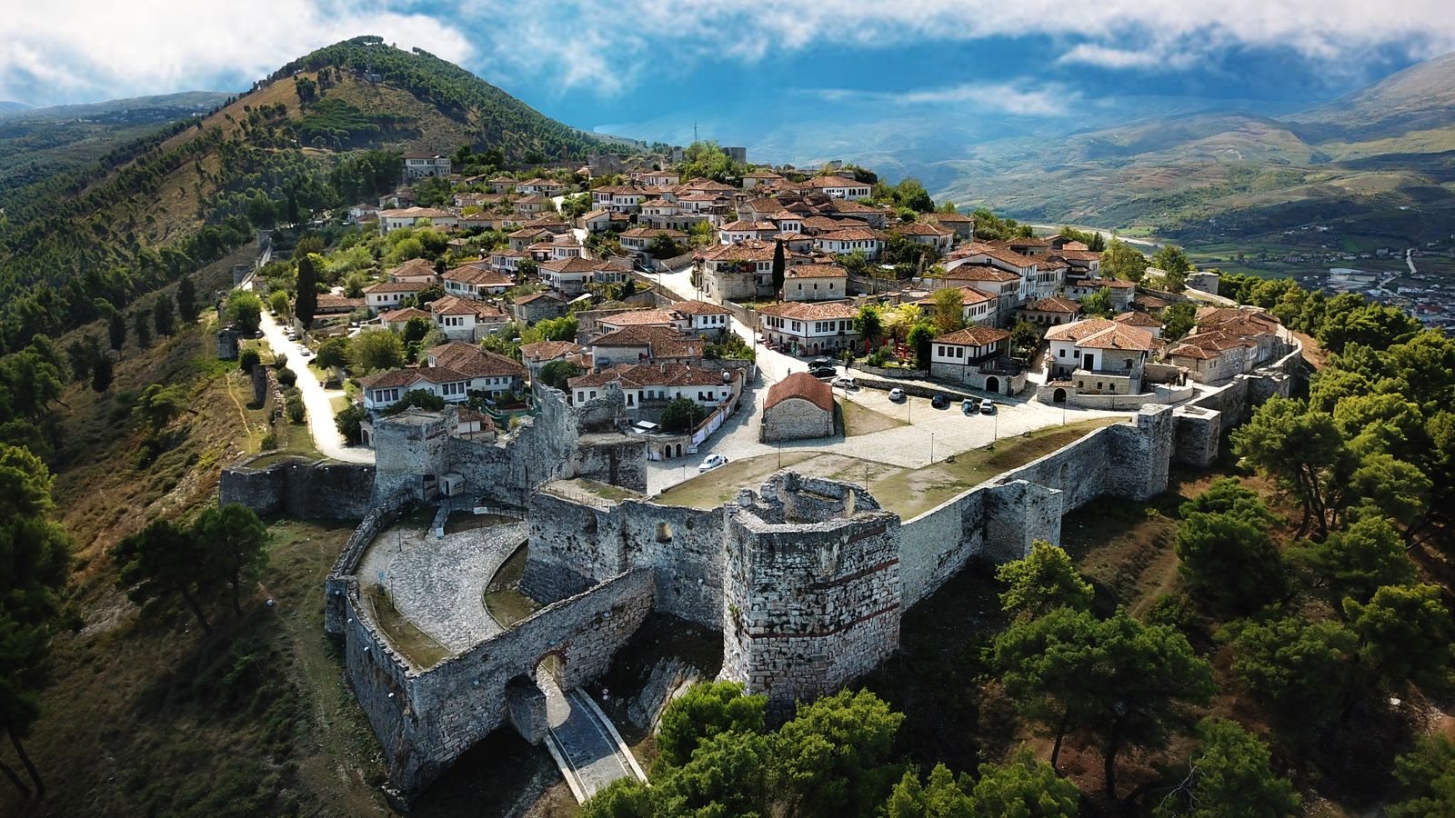 Berat and Gjirokaster castles, viewpoints and an easy three-day route