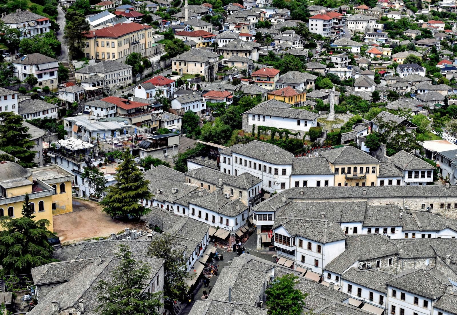 Berat and Gjirokaster guide to the Gjirokaster bazaar and Ottoman houses
