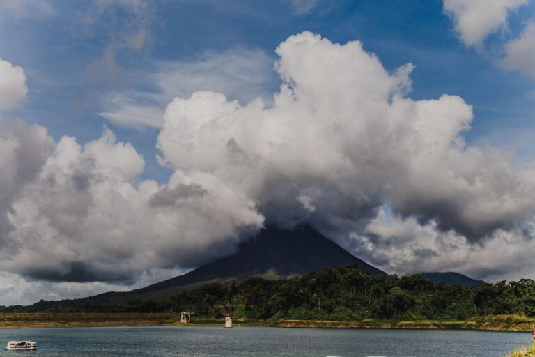 Costa Rica first timer guide: the best things to do in Costa Rica, where to stay and when to go