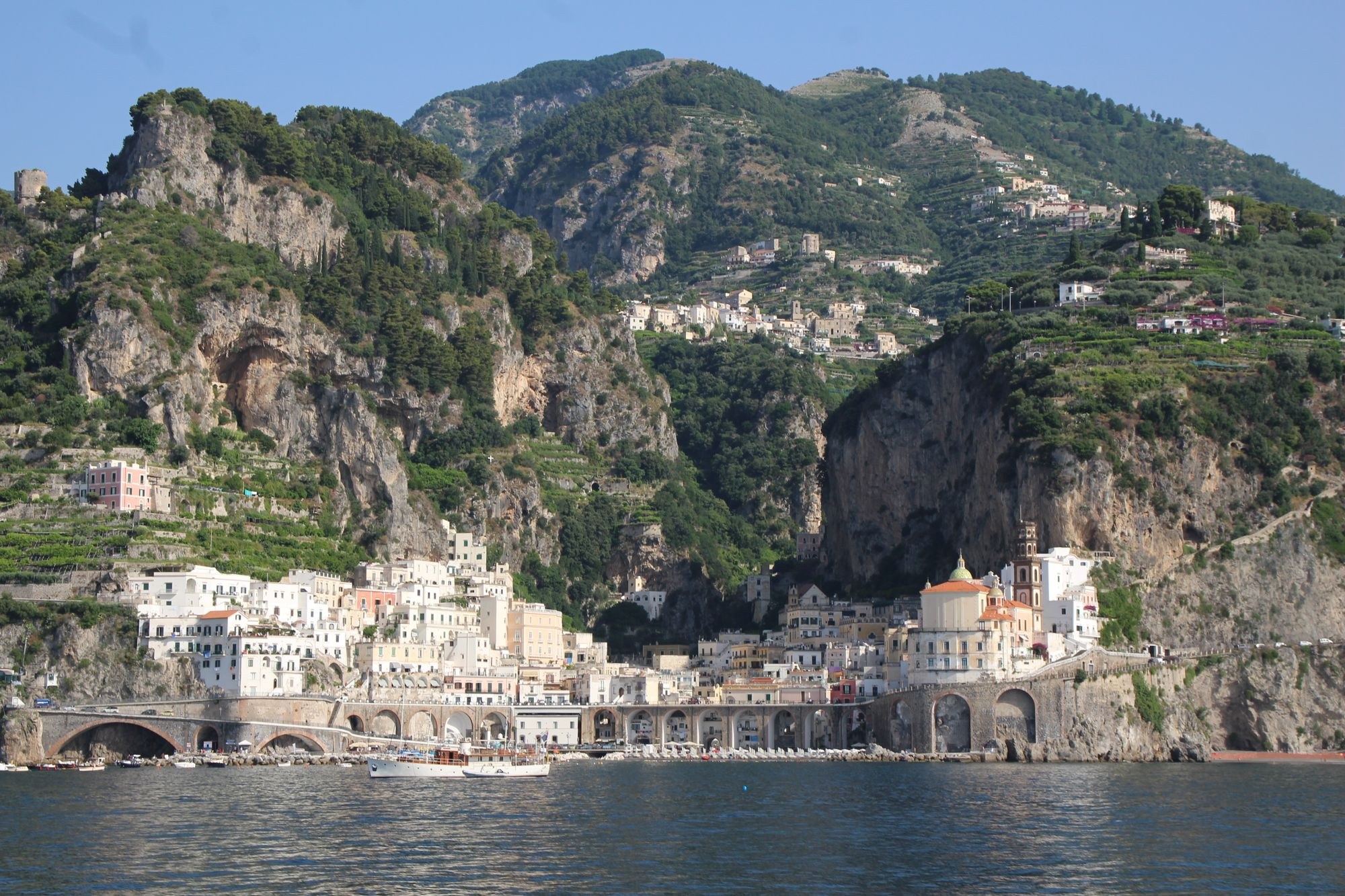 Croatia vs Italy on scenery, food and wine, cities and history, with our honest verdict