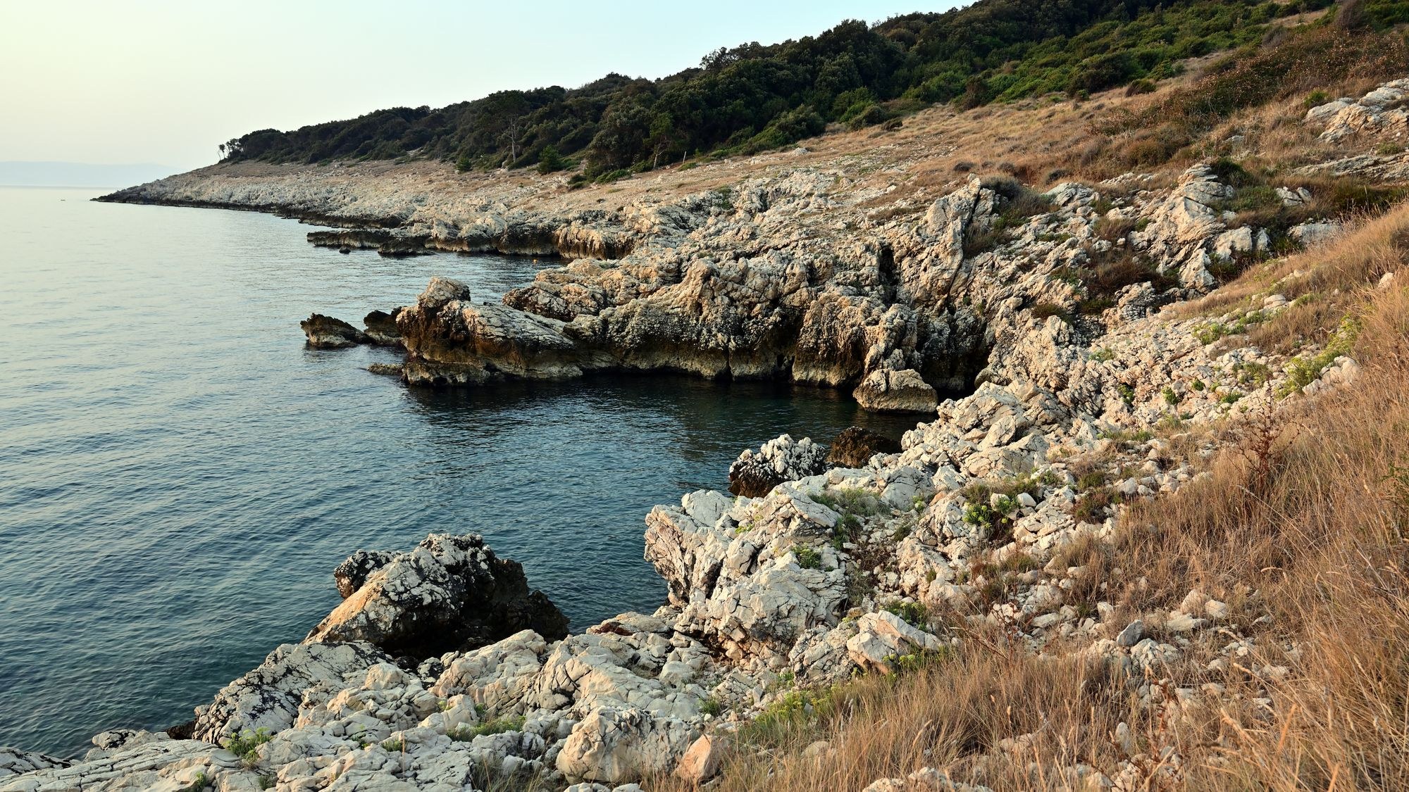 Croatia vs Slovenia on beaches, swimming, costs, crowds and the best seasons