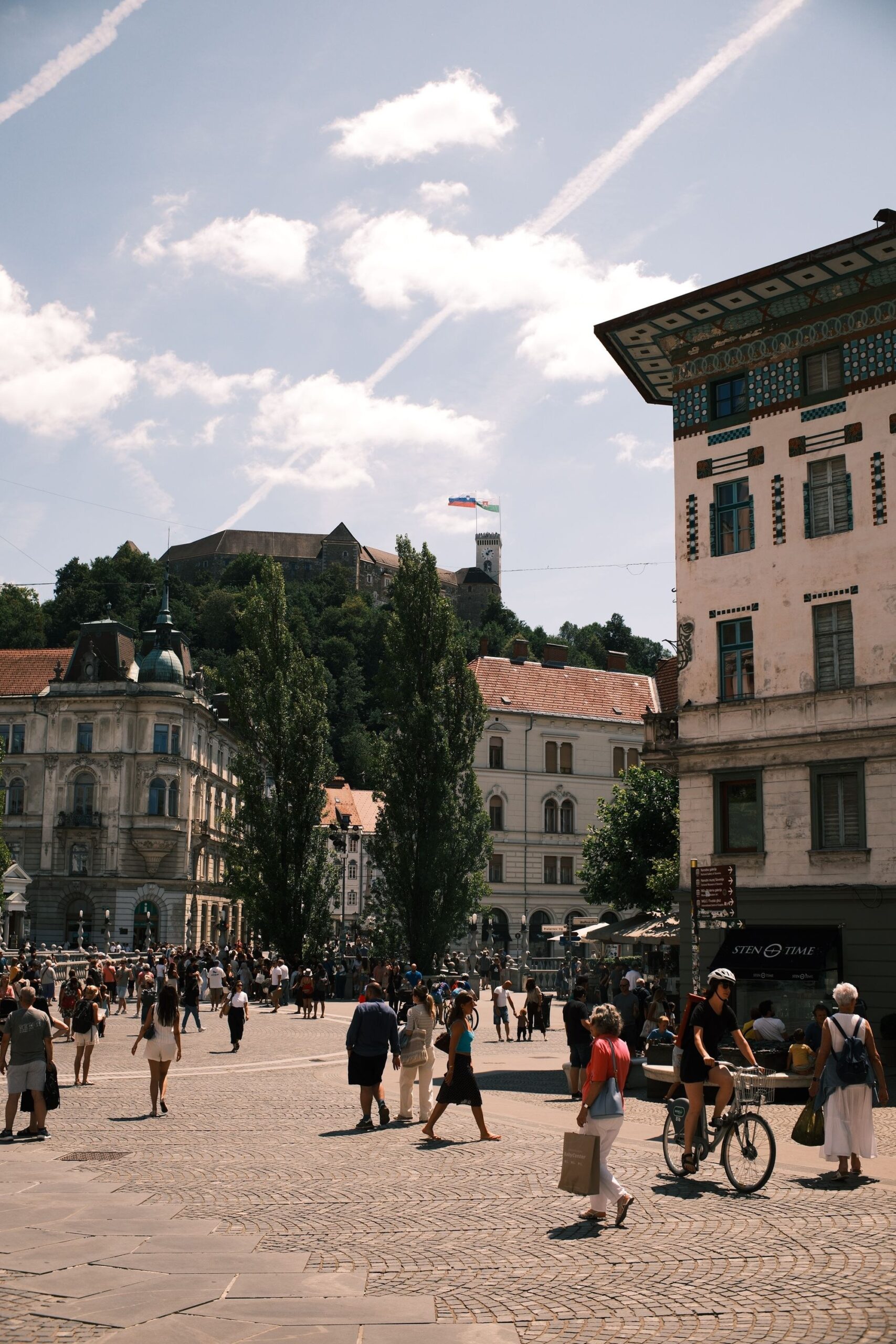 Croatia vs Slovenia on cities and towns, food and drink, and getting around