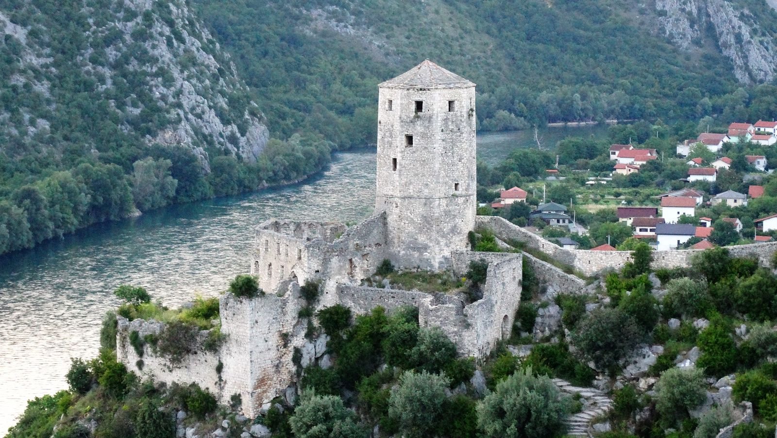 Day trips from Mostar to Pocitelj, the Ottoman hillside village