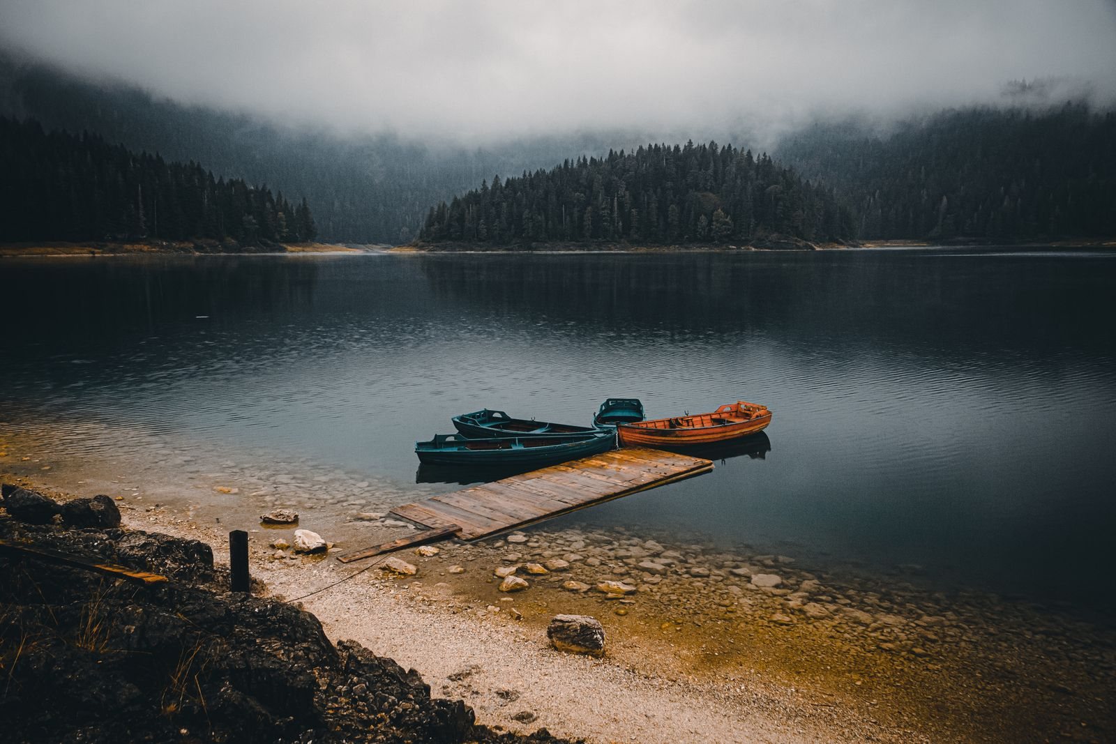Durmitor National Park hikes around Black Lake and when to visit