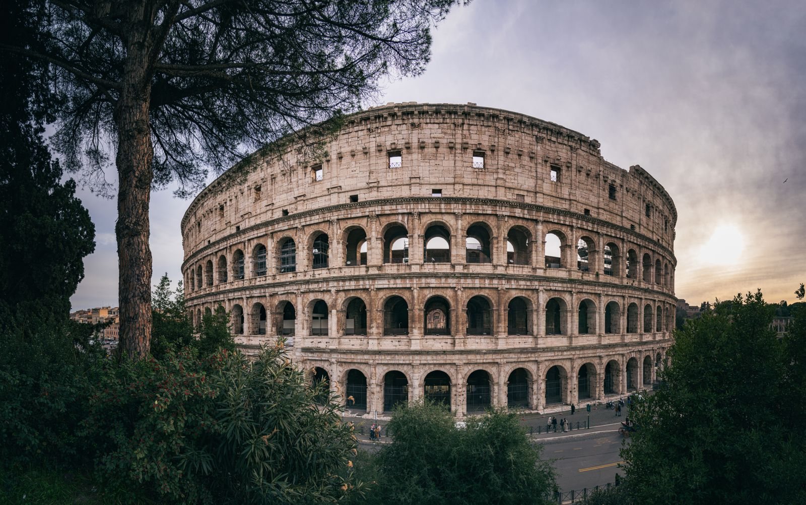 How to plan a trip to Italy starting in Rome