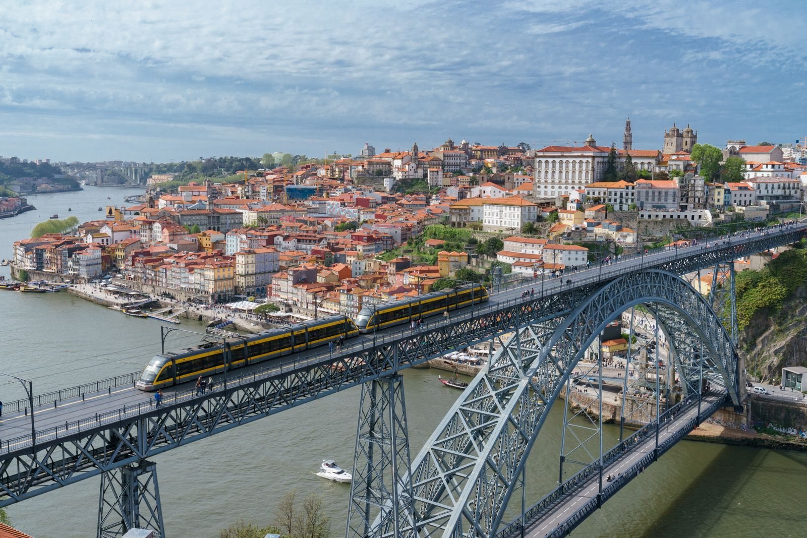 How to plan a trip to Portugal with Porto on the route