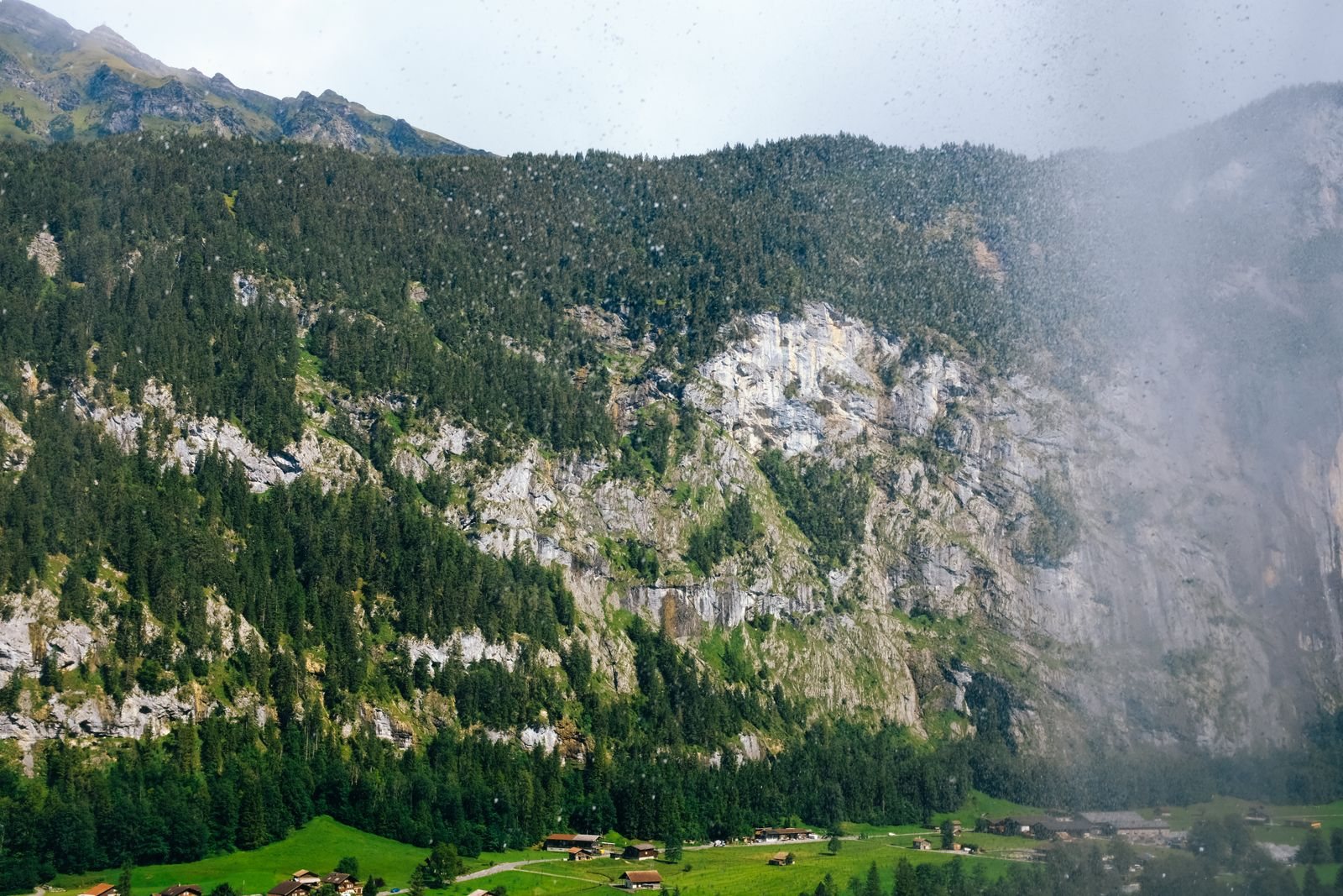 Interlaken travel guide to alpine valleys and day trips