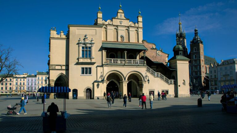 Krakow travel guide: Wawel Castle, Kazimierz and day trips