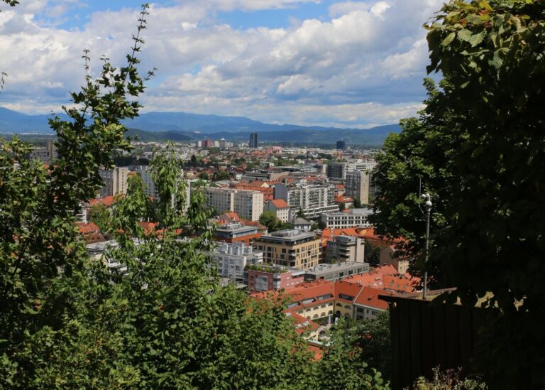 Ljubljana Slovenia travel guide: the castle, Dragon Bridge and cafes
