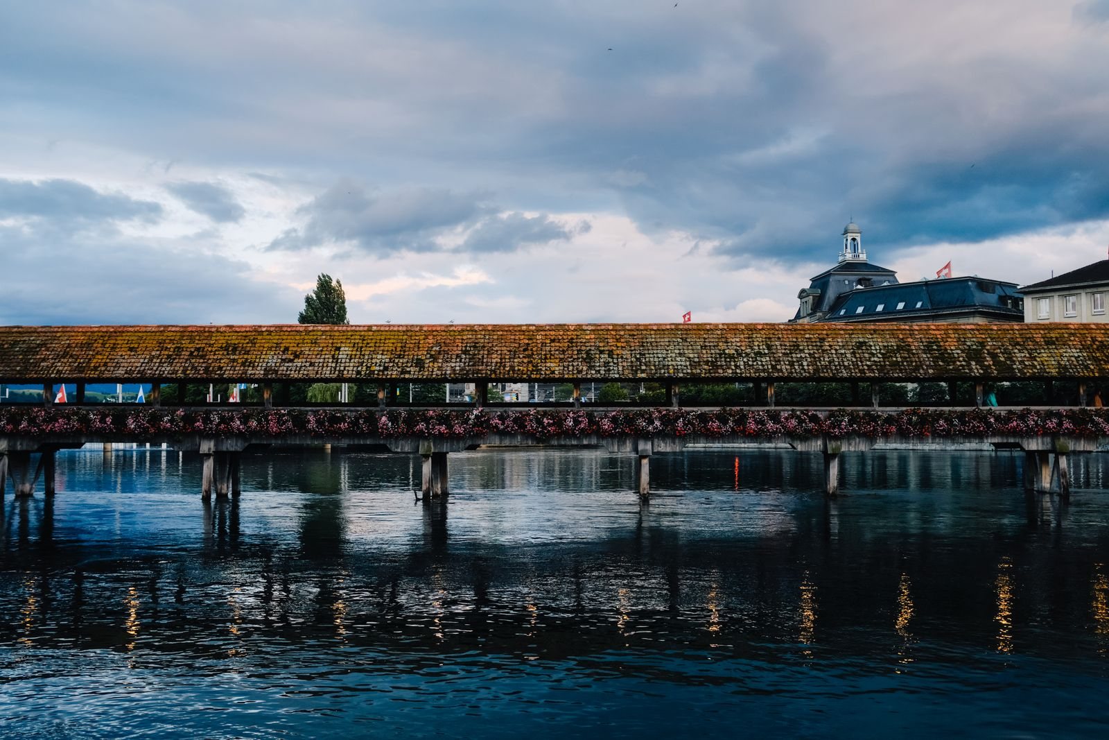 Lucerne travel guide: Chapel Bridge, Lake Lucerne and Mount Pilatus