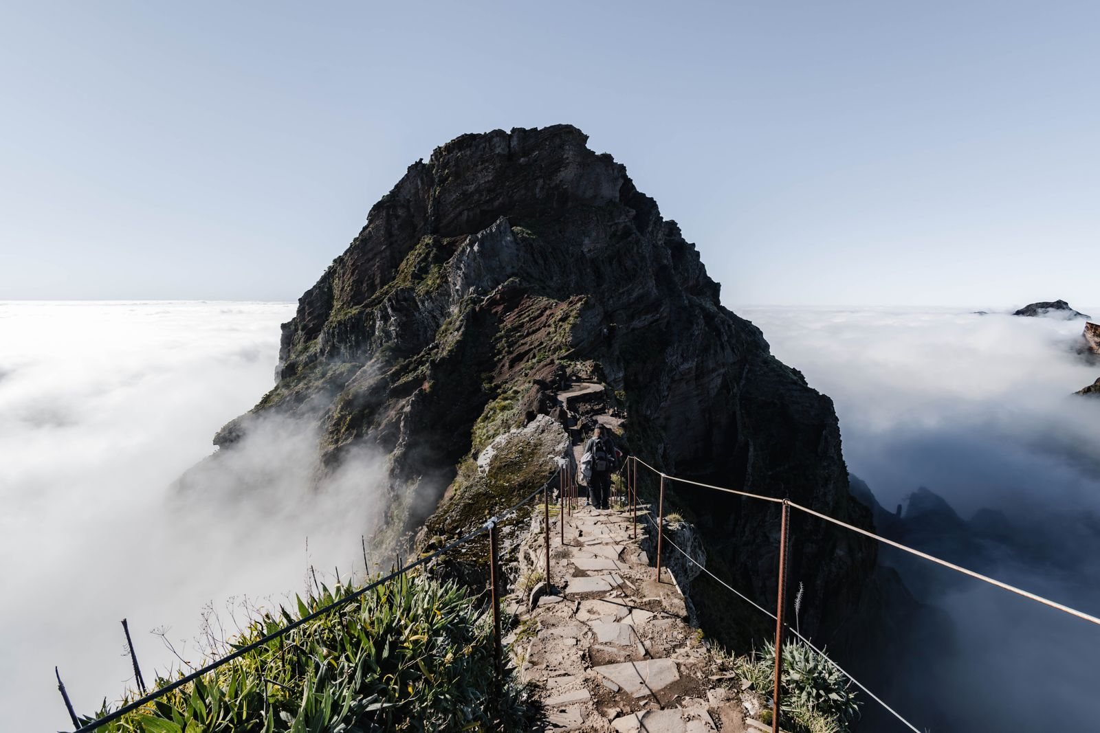 Madeira Portugal travel guide to the Pico do Arieiro ridge hike