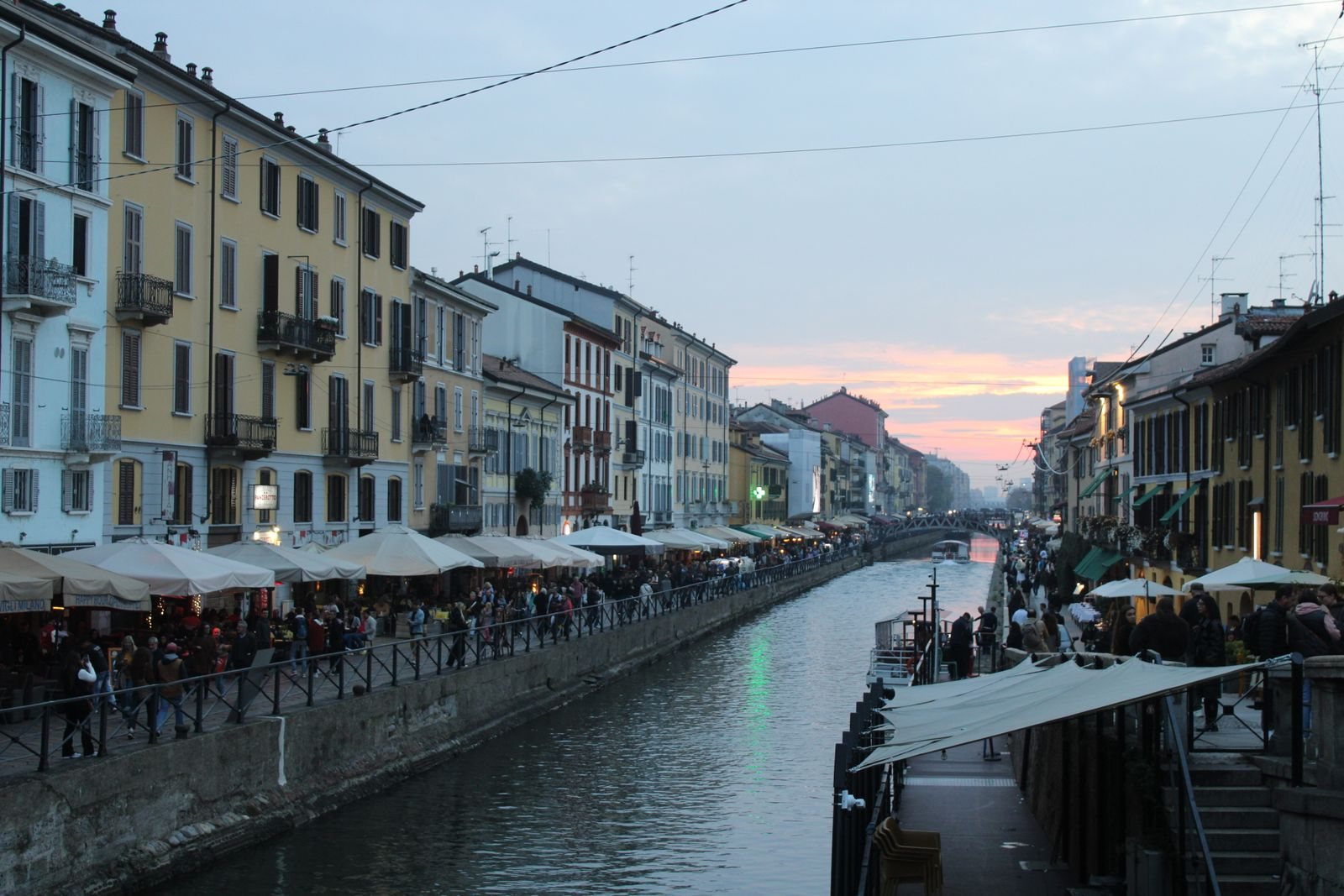 Milan Italy guide to Navigli aperitivo and where to stay