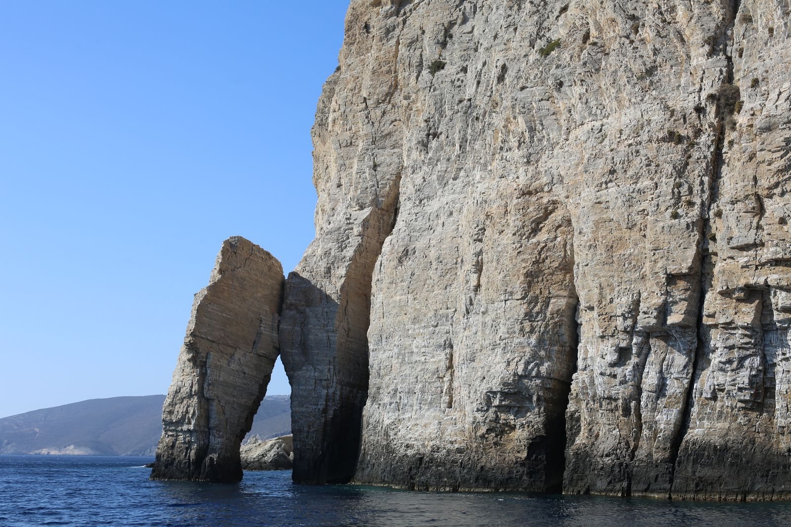 Milos Greece travel guide to where to stay and practical tips