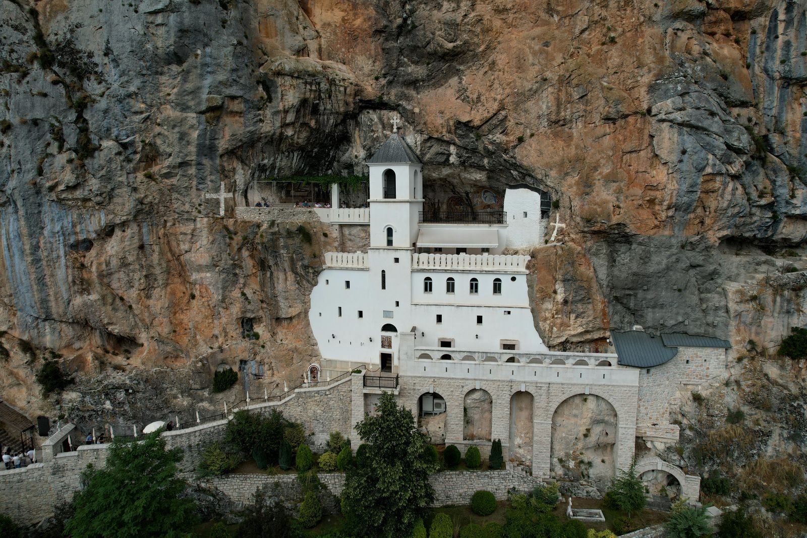 Ostrog Monastery travel guide: how to get there, dress code and timing