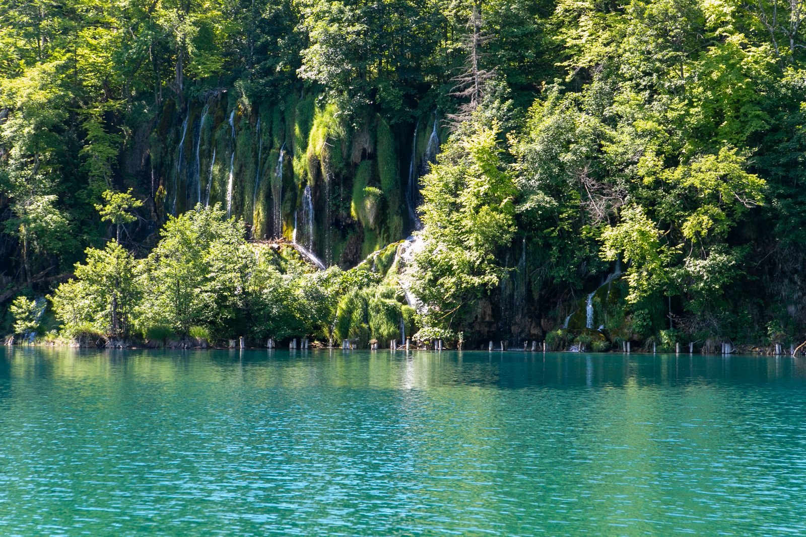 Plitvice Lakes National Park waterfalls and boardwalk routes