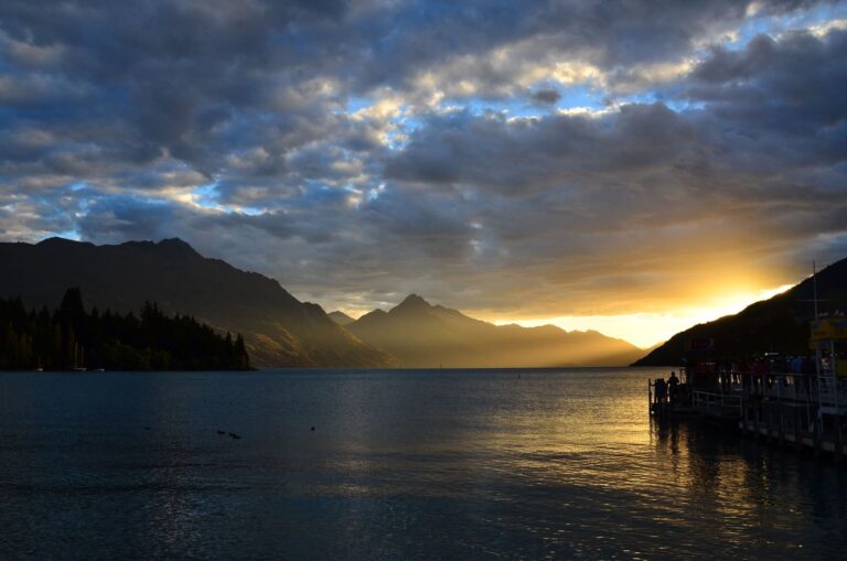 Queenstown travel guide tips on getting around Queenstown, costs and what we wish we knew