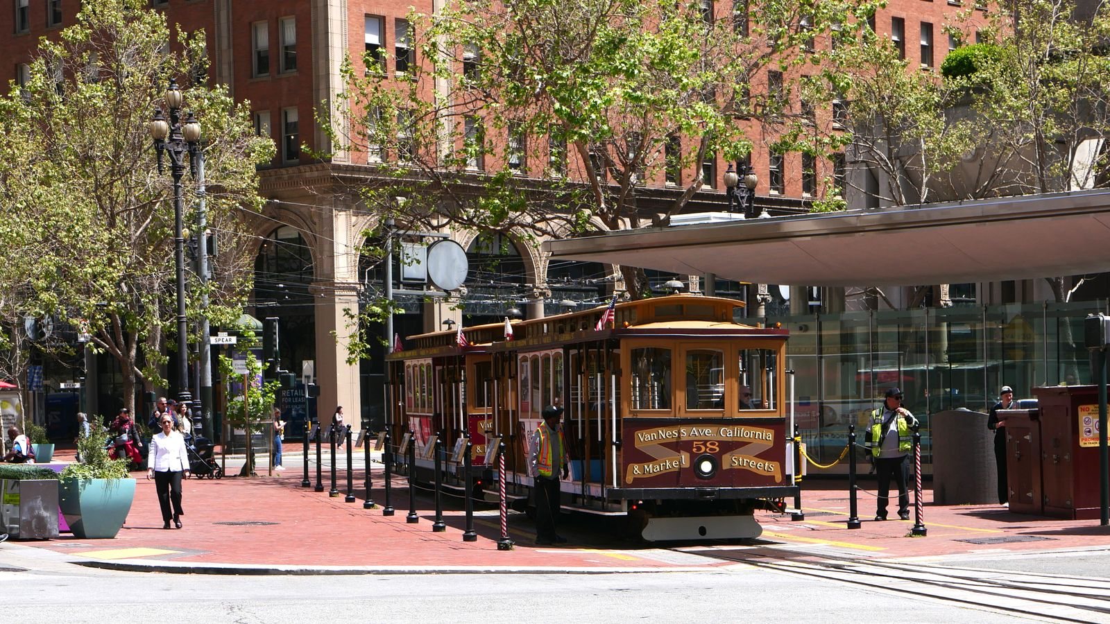 San Francisco travel guide tips on getting around San Francisco, costs and what we wish we knew