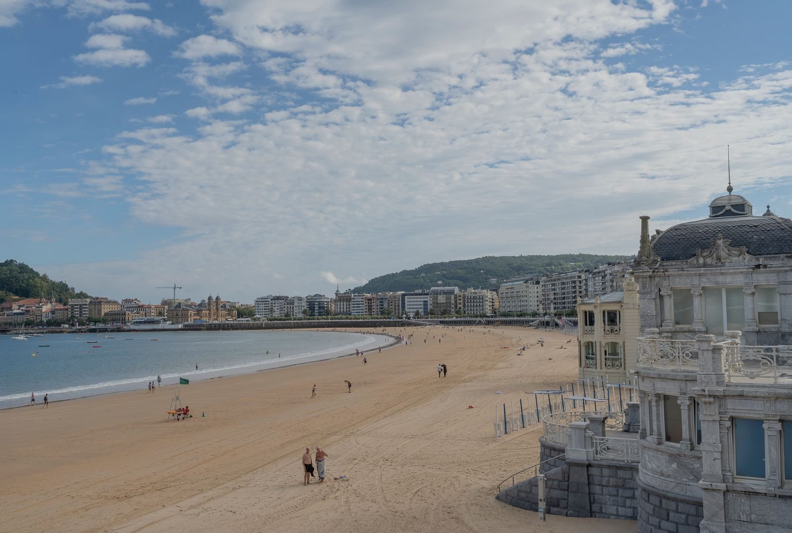 San Sebastian travel guide to the pintxo crawl in the old town