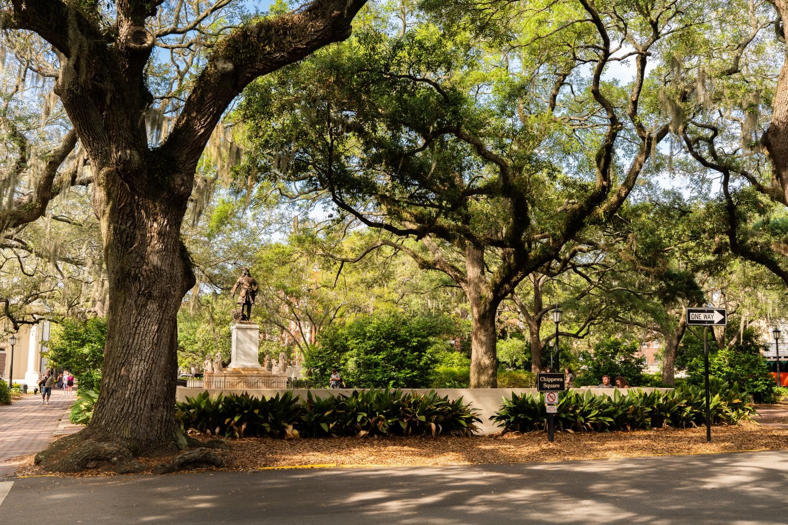 Savannah travel guide highlights and the sights worth your time in Savannah