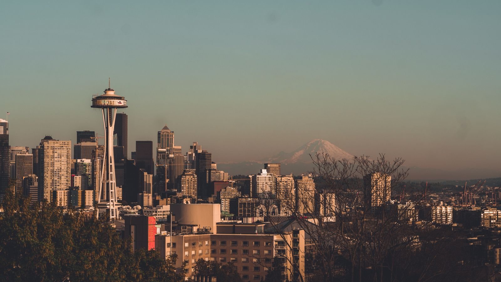 Seattle travel guide tips on getting around Seattle, costs and what we wish we knew