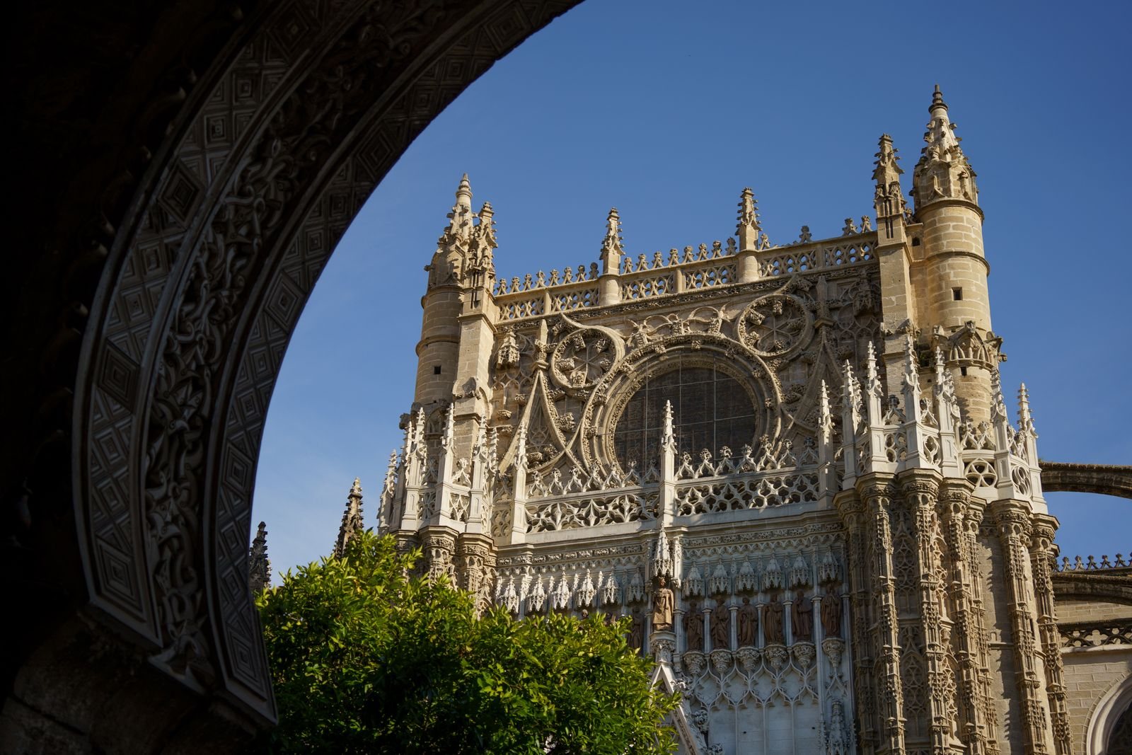 Seville travel guide to the cathedral and Giralda