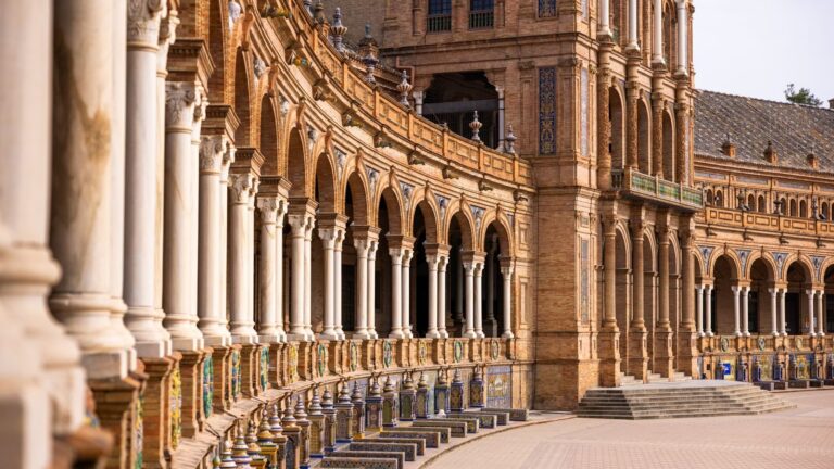 Seville travel guide: Alcazar, cathedral, Plaza de Espana and Triana