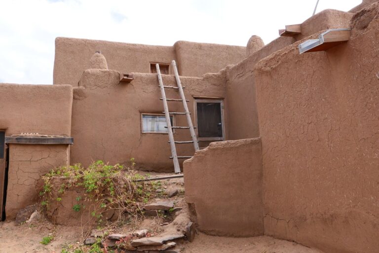 Taos travel guide: Taos Pueblo, Rio Grande Gorge and the High Road