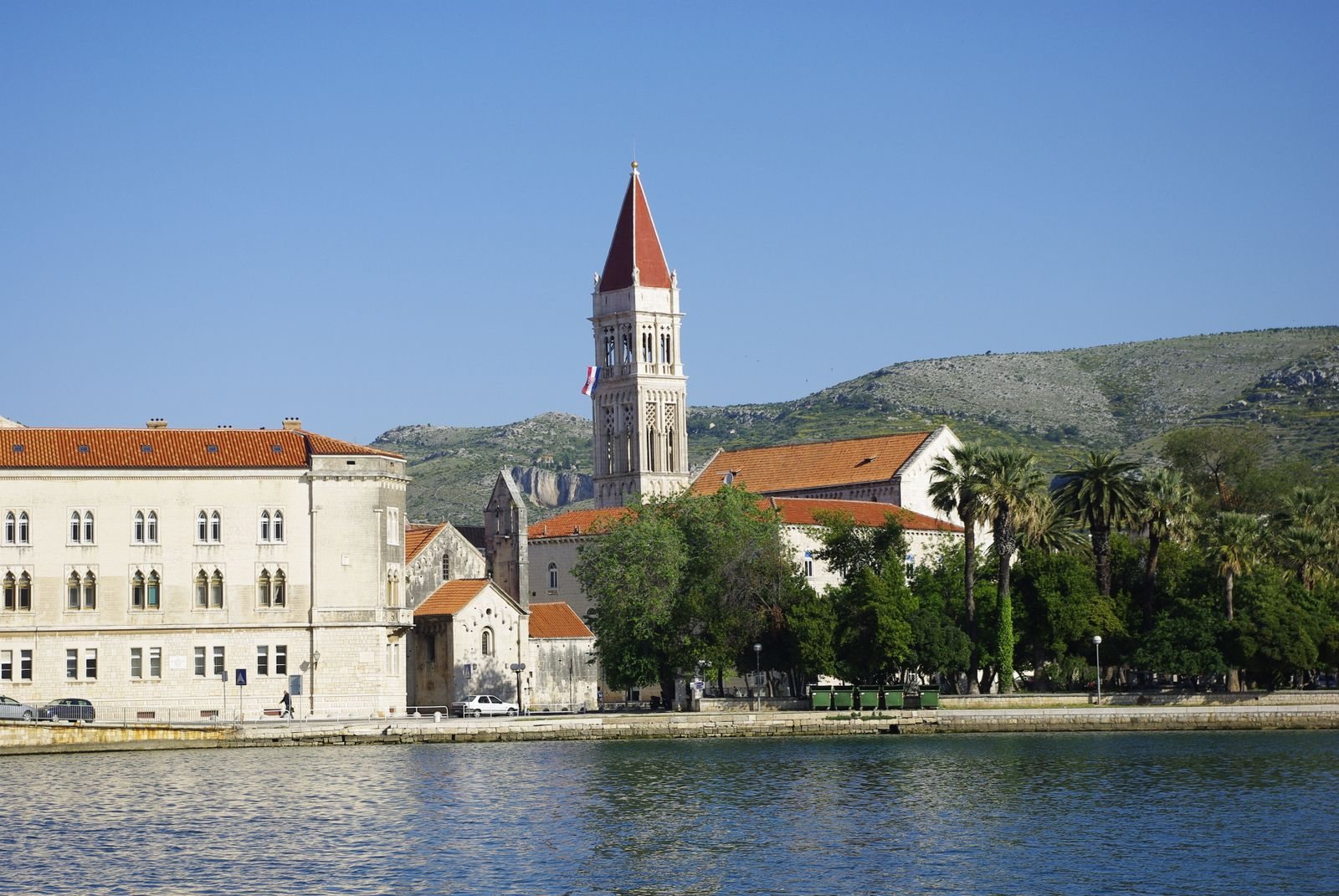 Trogir Croatia travel guide: St Lawrence Cathedral and Kamerlengo Fortress