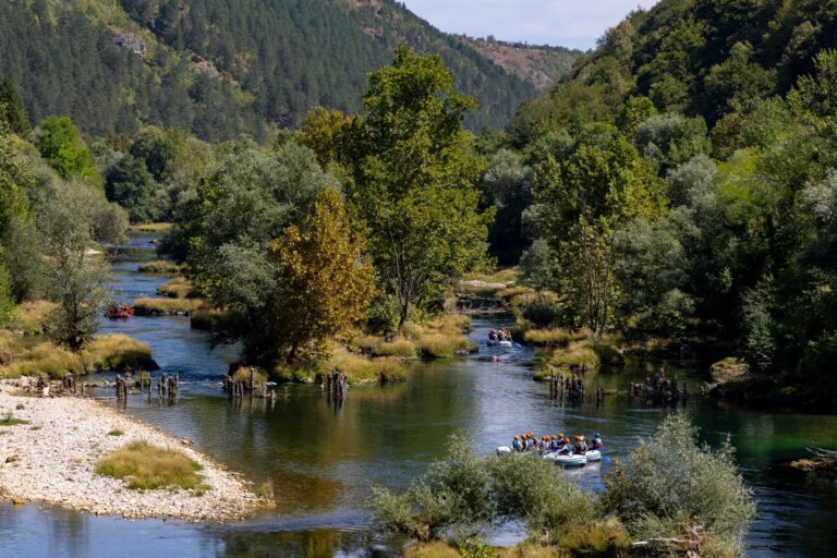 Una National Park guide to Strbacki Buk, Martin Brod and rafting the Una